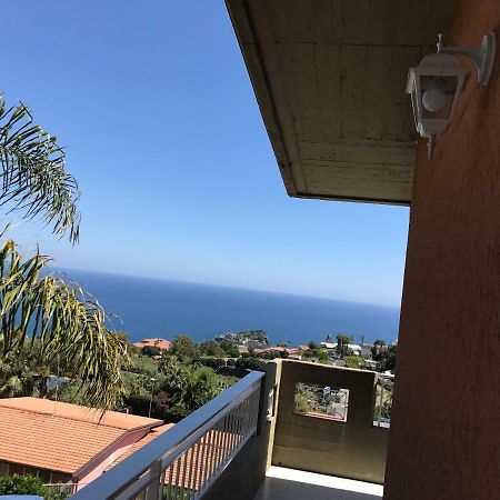 Ferienwohnung Casa Mira Aci Trezza Exterior foto